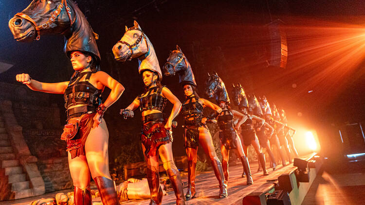 El papel del entretenimiento en la construcción de identidades culturales y la preservación de tradiciones